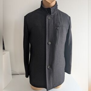 Sleek Black Trench Coat with Modern Fit and Standing Collar